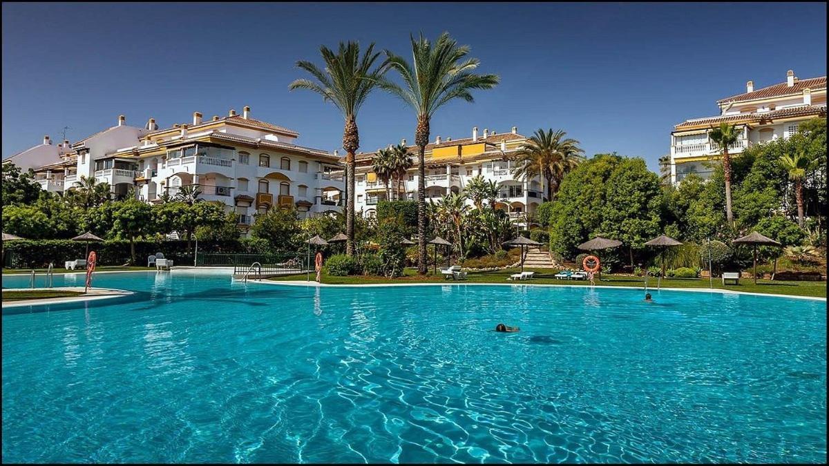 Lovely Apartment In Dama De Noche Marbella Exterior photo
